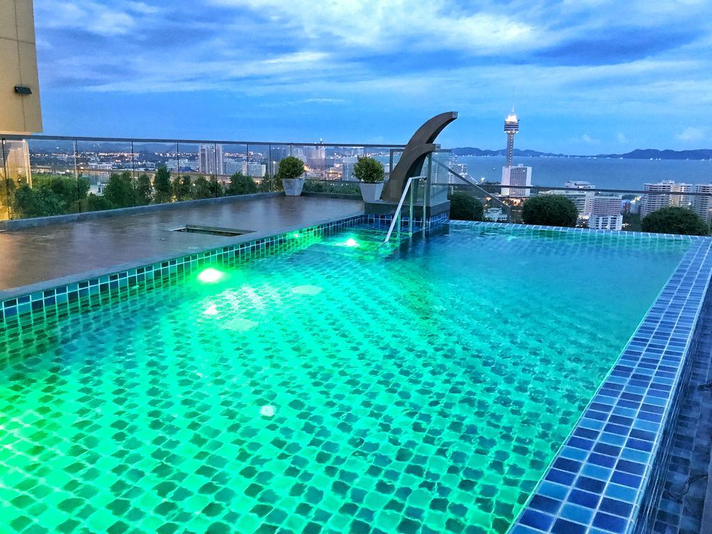 Ferienwohnung The Peak Towers Sea View Pattaya Exterior foto